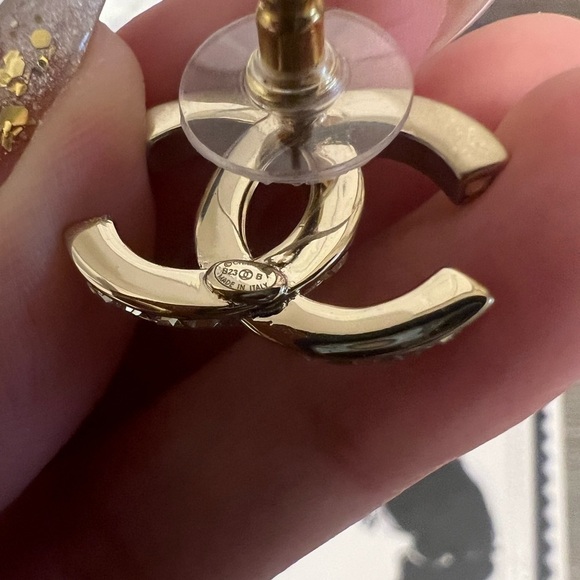 Chanel 2023 Gold Crystal CC Stud Earrings - Picture 6 of 9